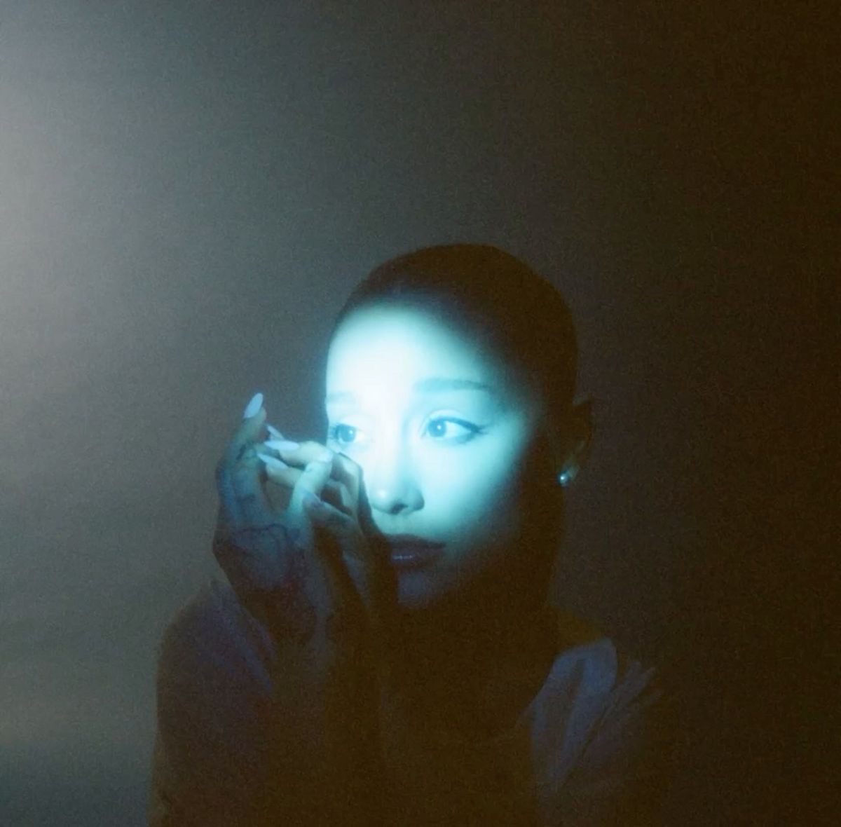 Eternal Sunshine Deluxe: Brighter Days Ahead, Ariana Grande