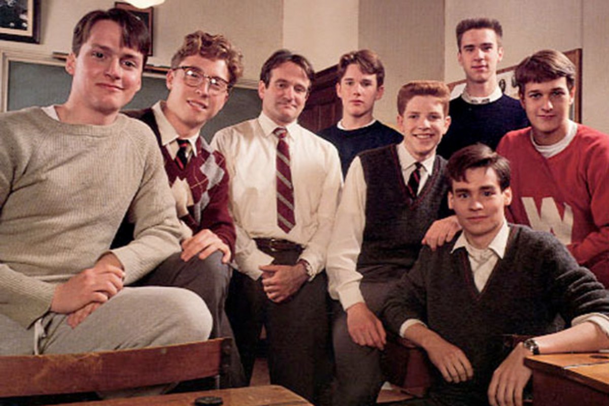 Robin Williams (center) and the cast of Dead Poets Society
